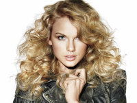 Cute Taylor Swift Beauty Poses screenshot 4/6